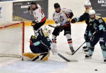 Хоккей: команда ПСШ в овертайме победила «Эверест»